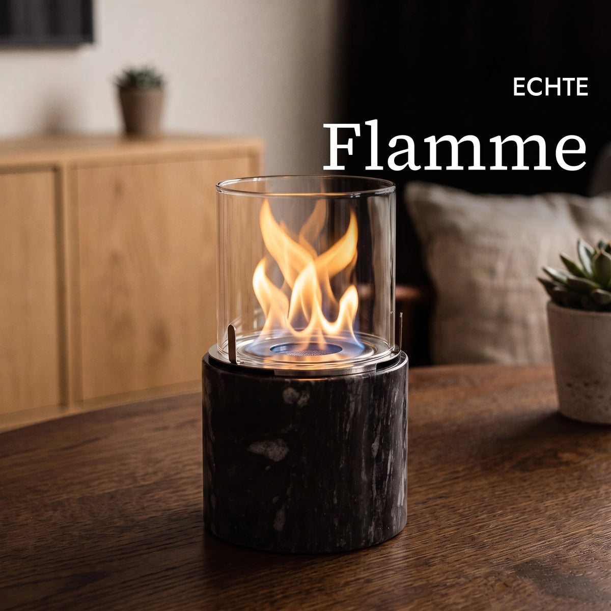 Ruhige echte Flamme im Glas des Tischfeuer PINO S BLACK (KI-Inhalte)