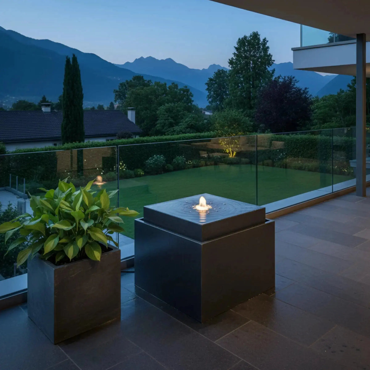 VIDA 60 Anthrazit – Gartenbrunnen modern Naturschiefer Schwarz, Vogeltränke, beleuchteter Wassersprudel, 57 x 57 x 50 cm, 60 kg - CLIMAQUA