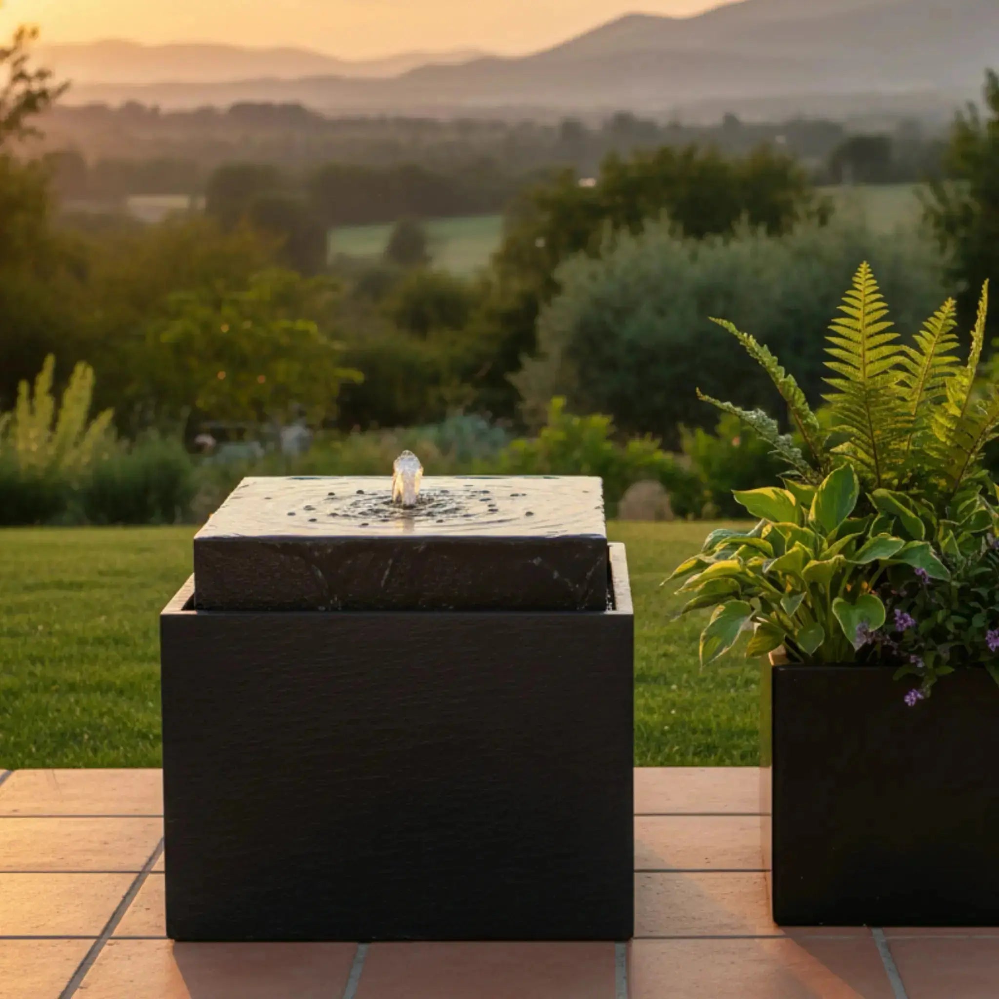 VIDA 60 Anthrazit – Gartenbrunnen modern Naturschiefer Schwarz, Vogeltränke, beleuchteter Wassersprudel, 57 x 57 x 50 cm, 60 kg - CLIMAQUA