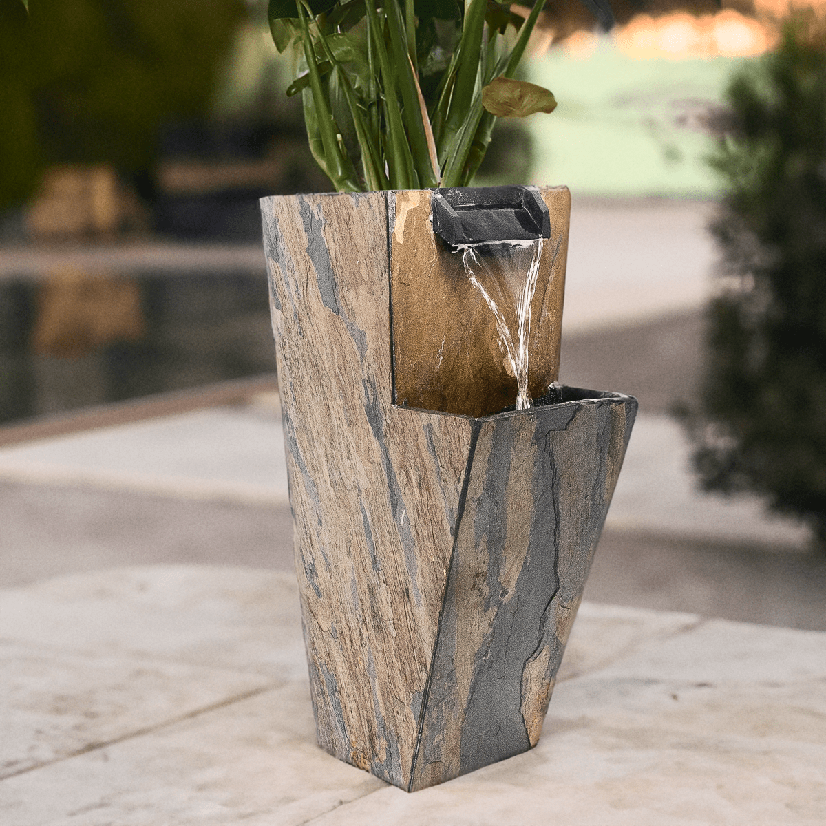 Gartenbrunnen Wasserfall mit Pflanzgefäss ZOE 20