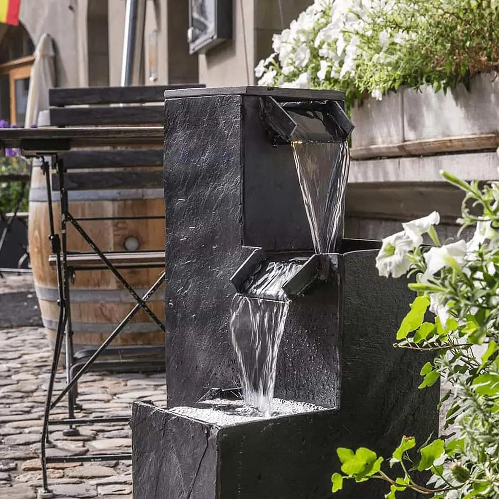 Design Gartenbrunnen mit Wasserfall und Beleuchtung KUBO - CLIMAQUA