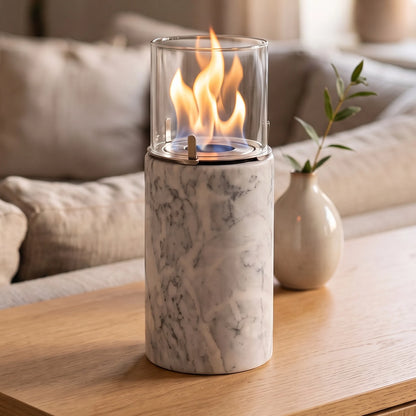 Tischfeuer SIENA S auf einem Sideboard im Wohnzimmer