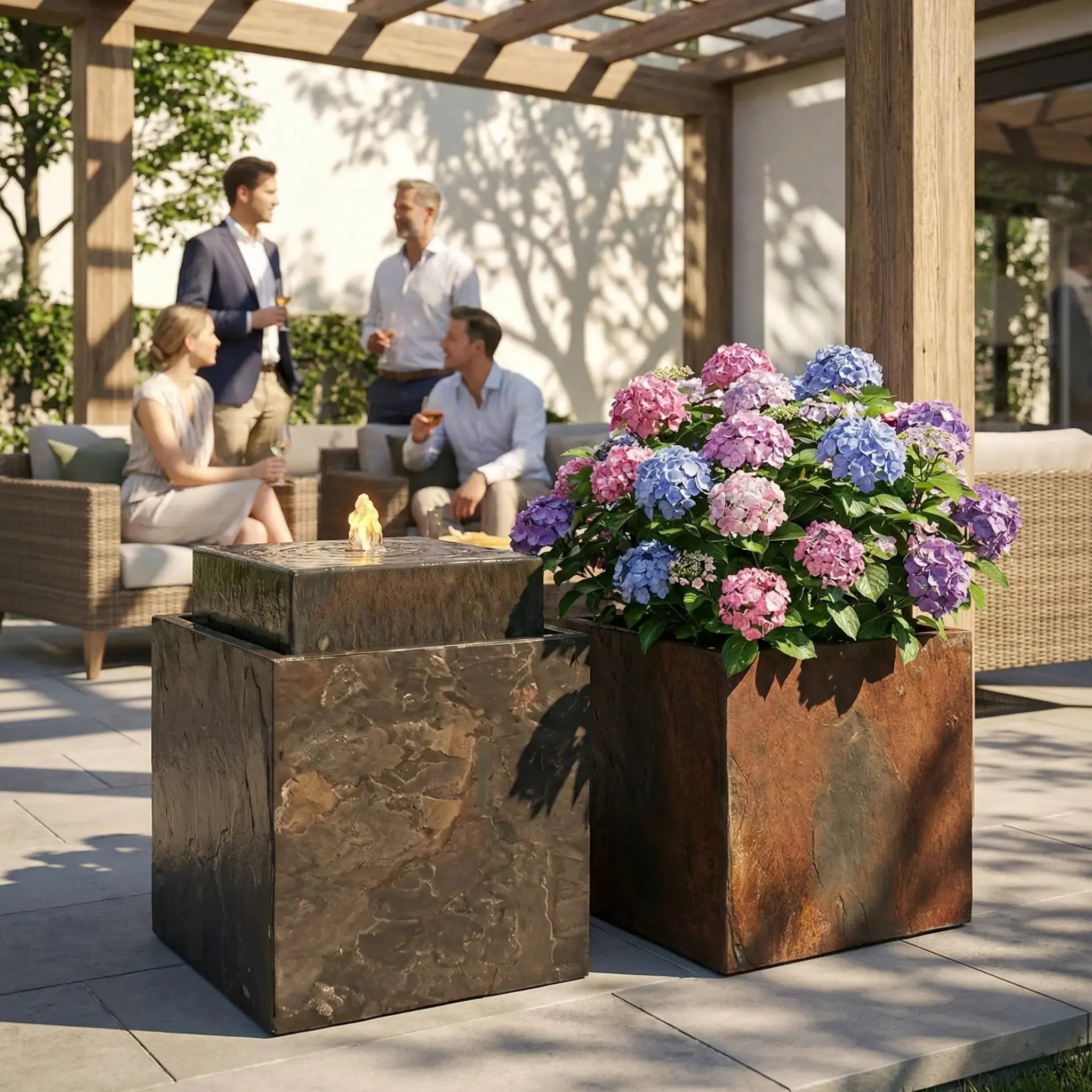 VIDA 40 Rusty – Springbrunnen edel eckig Naturschiefer Braun, Vogeltränke, stimmungsvolle LED, 38 x 38 x 48 cm, 36 kg - CLIMAQUA