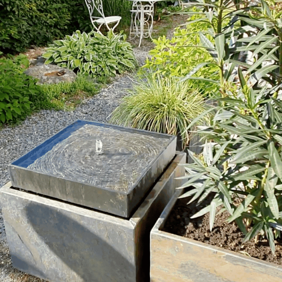 VIDA 60 Rusty – Terrassenbrunnen eckig gross Naturschiefer Braun, Vogeltränke, Sprudel mit warmweiss LED, 57 x 57 x 50 cm, 60 kg - CLIMAQUA