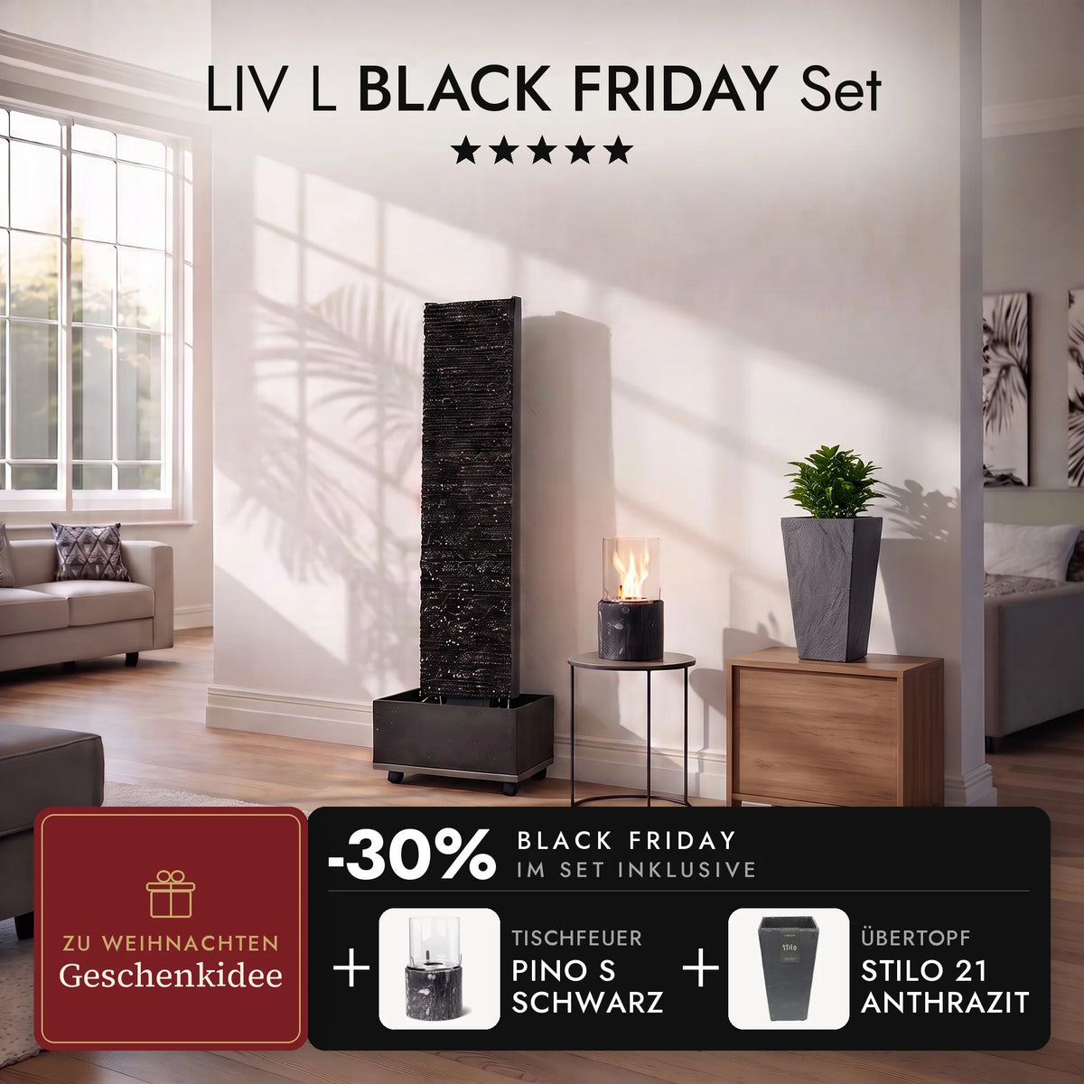 Waterwand LIV L in de woonkamer met sierpot STILO 21 Antraciet op het dressoir en brandend tafelvuur PINO S Zwart op het bijzettafeltje, LIV L BLACK FRIDAY Set (AI-content)