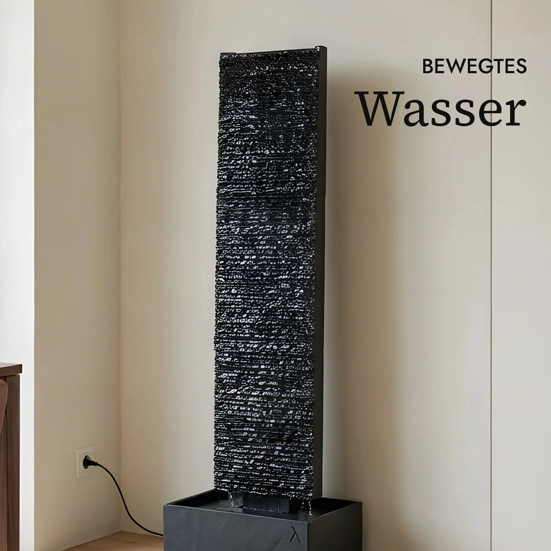 Bewegtes Wasser an der Wasserwand LIV L aus Naturschiefer