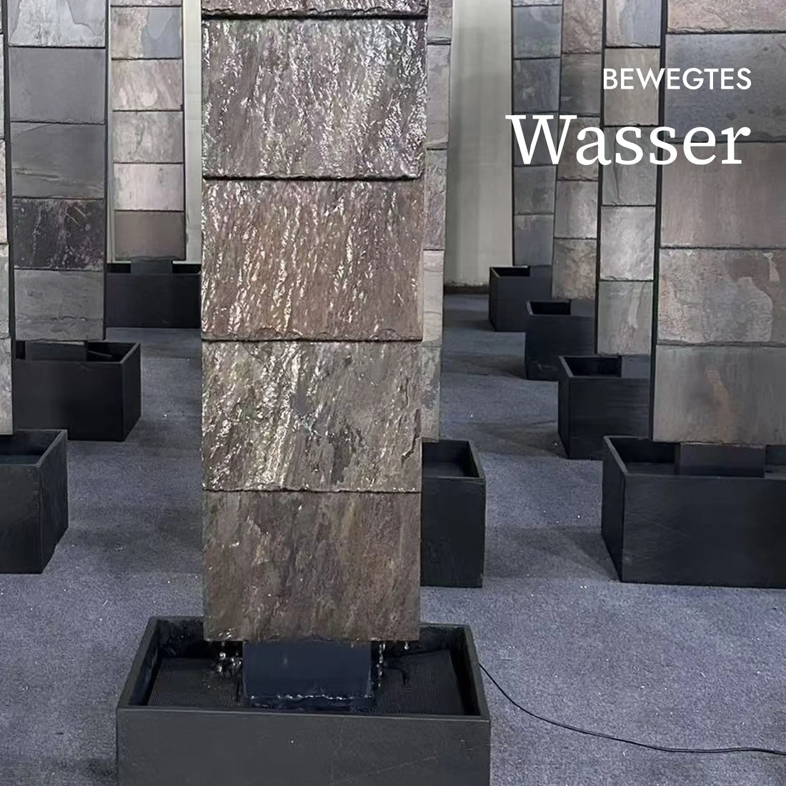 Bewegtes Wasser auf Rusty-Naturschiefer der VIO L RUSTY