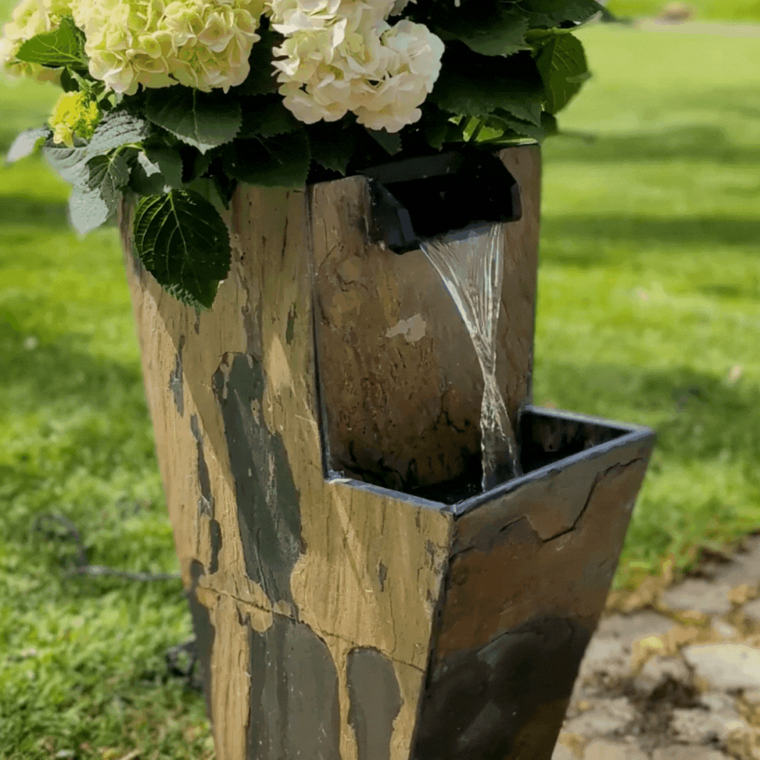 ZOE 20 – Gartenbrunnen mit Pflanzgefäss Wasserfall aus Naturschiefer Braun mit LED-Beleuchtung 28 x 21 x 53 cm 14 kg - CLIMAQUA