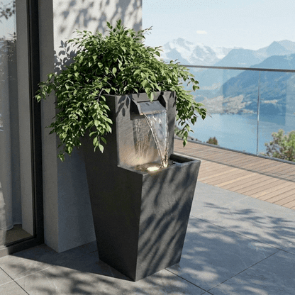 ZOE 20 Anthrazit – Gartenbrunnen mit Pflanzgefäss Wasserfall aus Naturschiefer Schwarz mit LED-Beleuchtung 28 x 21 x 53 cm 15 kg - CLIMAQUA
