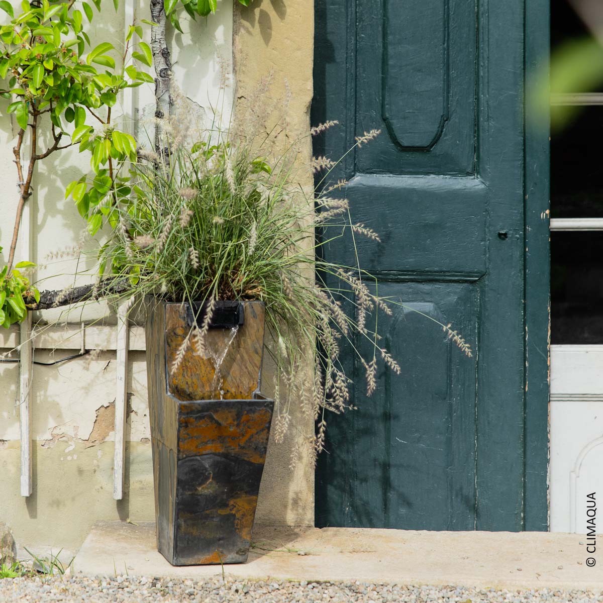 Gartenbrunnen Wasserfall mit Pflanzgefäss ZOE 20