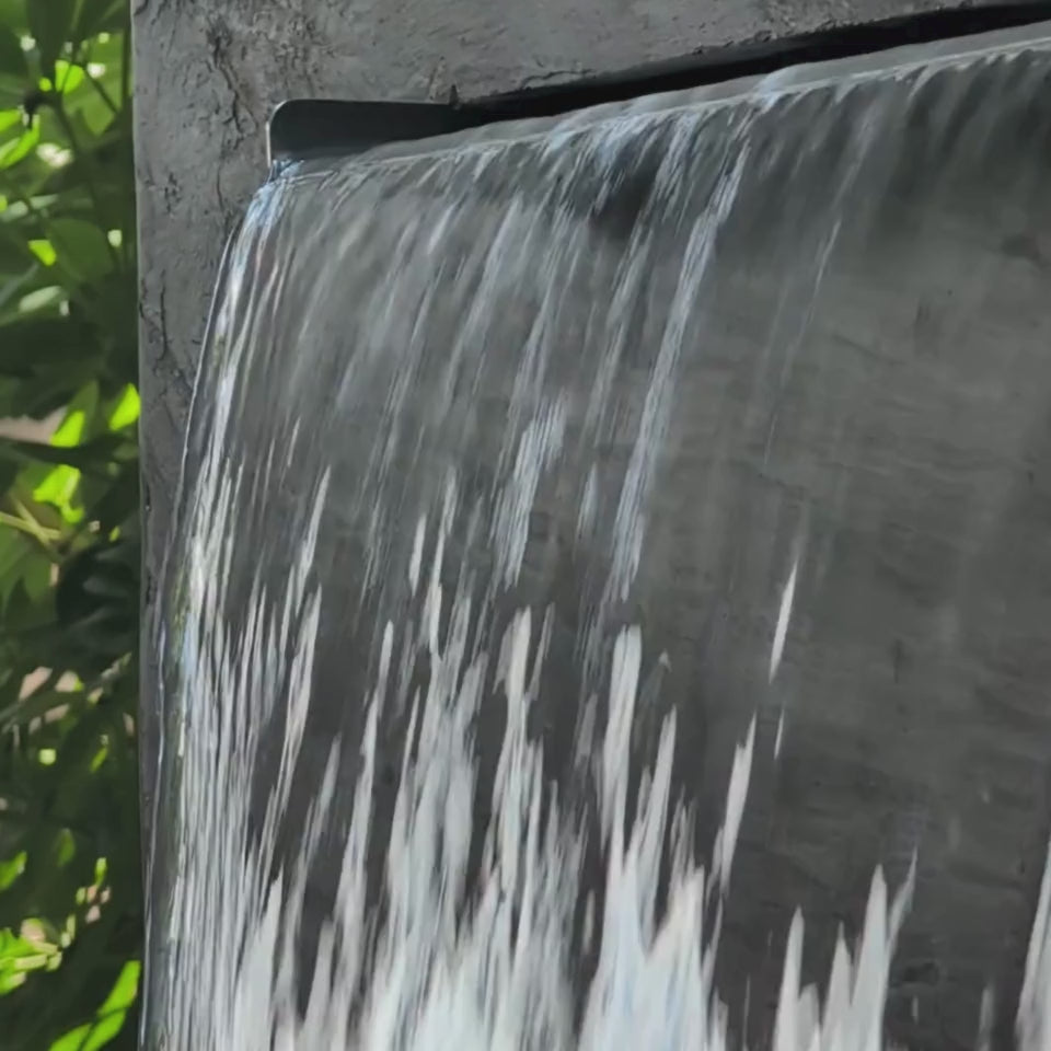 VICTORIA Falls – Edler Schiefer Gartenbrunnen mit Wasserfall und Beleuchtung (90 × 50 × 90 cm)